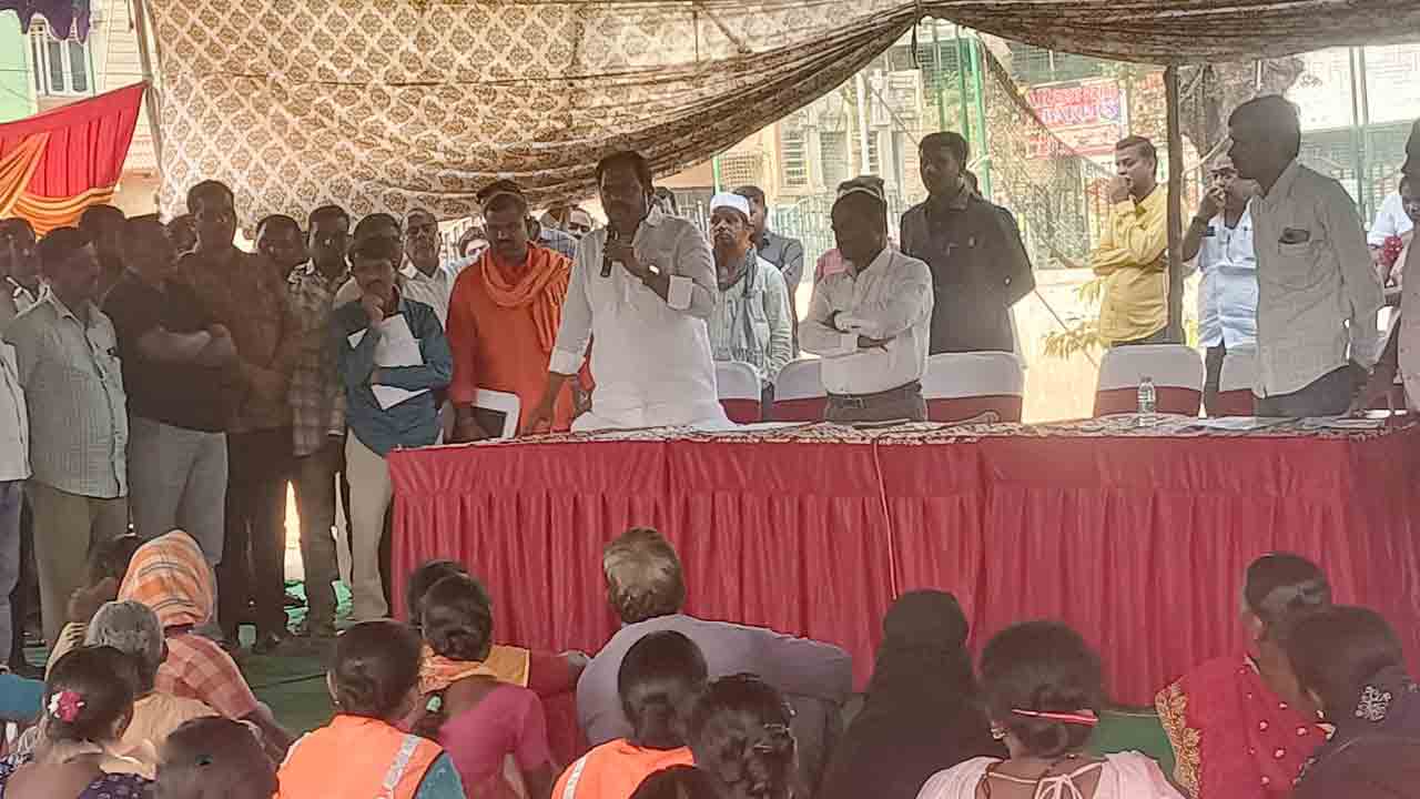 Kamareddy MLA | మున్సిపల్‌ ఉద్యోగులు, కార్మికులు నిజాయితీగా పనిచేయాలి : కామారెడ్డి ఎమ్మెల్యే