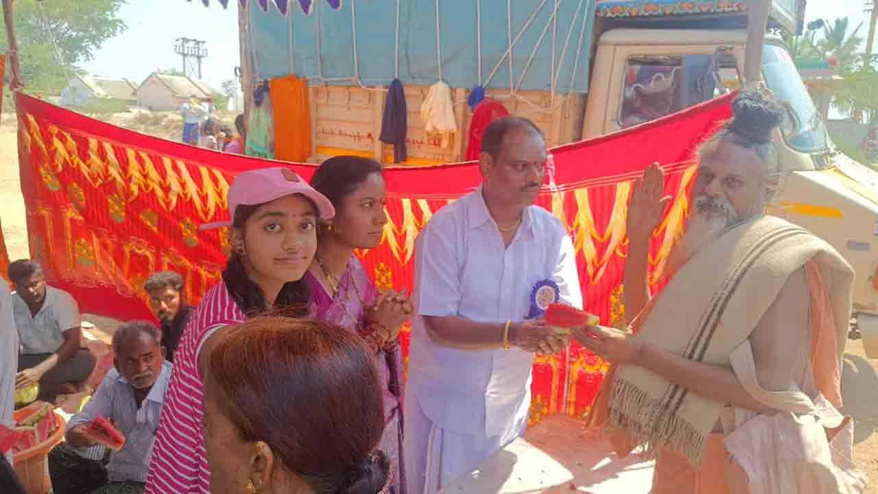 Karanam Sitarama Rao | శ్రీశైలం పాదయాత్రికులకు అల్పాహారం