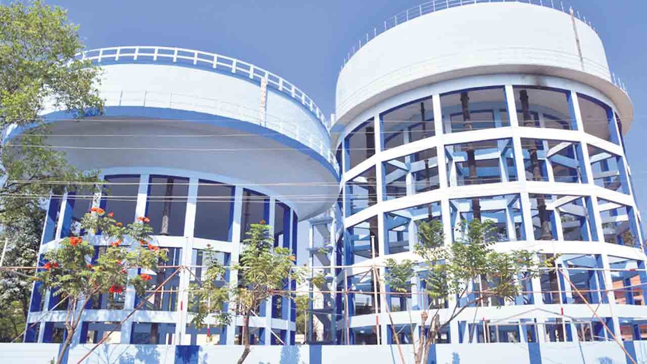 గాడి తప్పుతున్న నీటి సరఫరా!