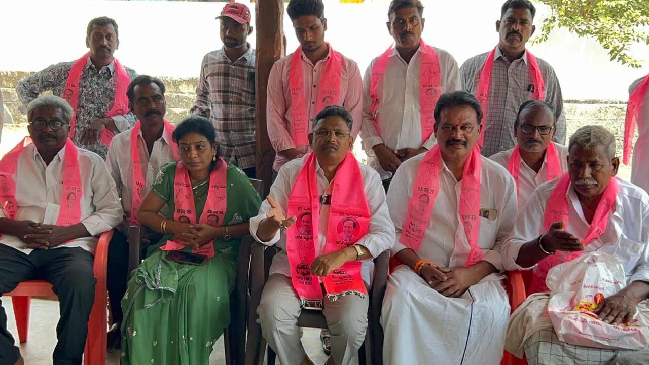 కమీషన్ల కోసమే పనిచేస్తున్న సర్కారు