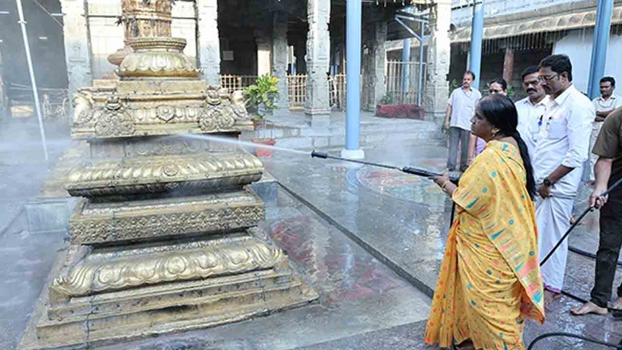 Koil Alwar Tirumanjanam