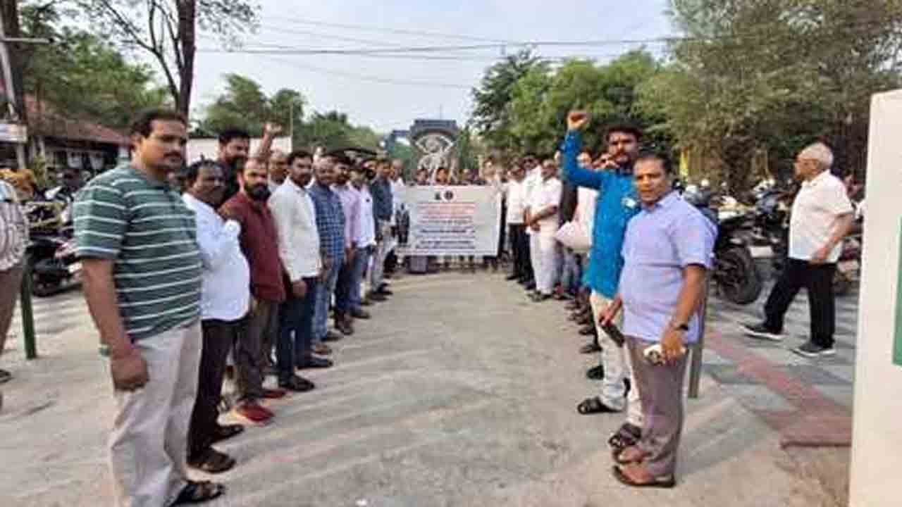 Konda Laxman Bapuji | తెలంగాణ జాతిపితగా కొండా లక్ష్మణ్ బాపూజీని ప్రకటించాలి