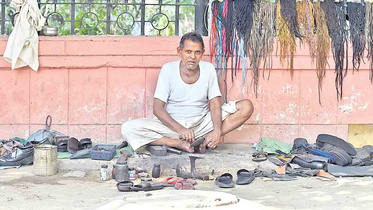 మాదిగ బిడ్డలపై మనసులేని సర్కార్‌