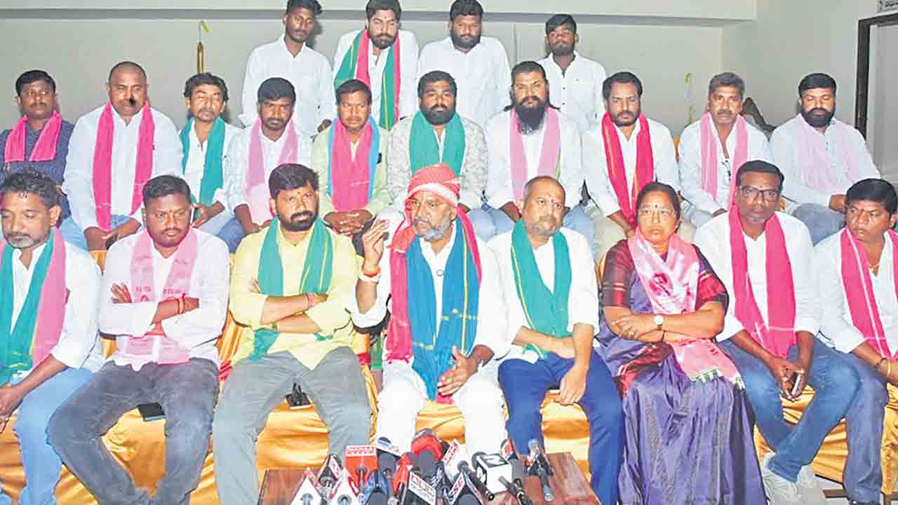 కాంగ్రెస్‌ పాలనలో రైతుల అరిగోస