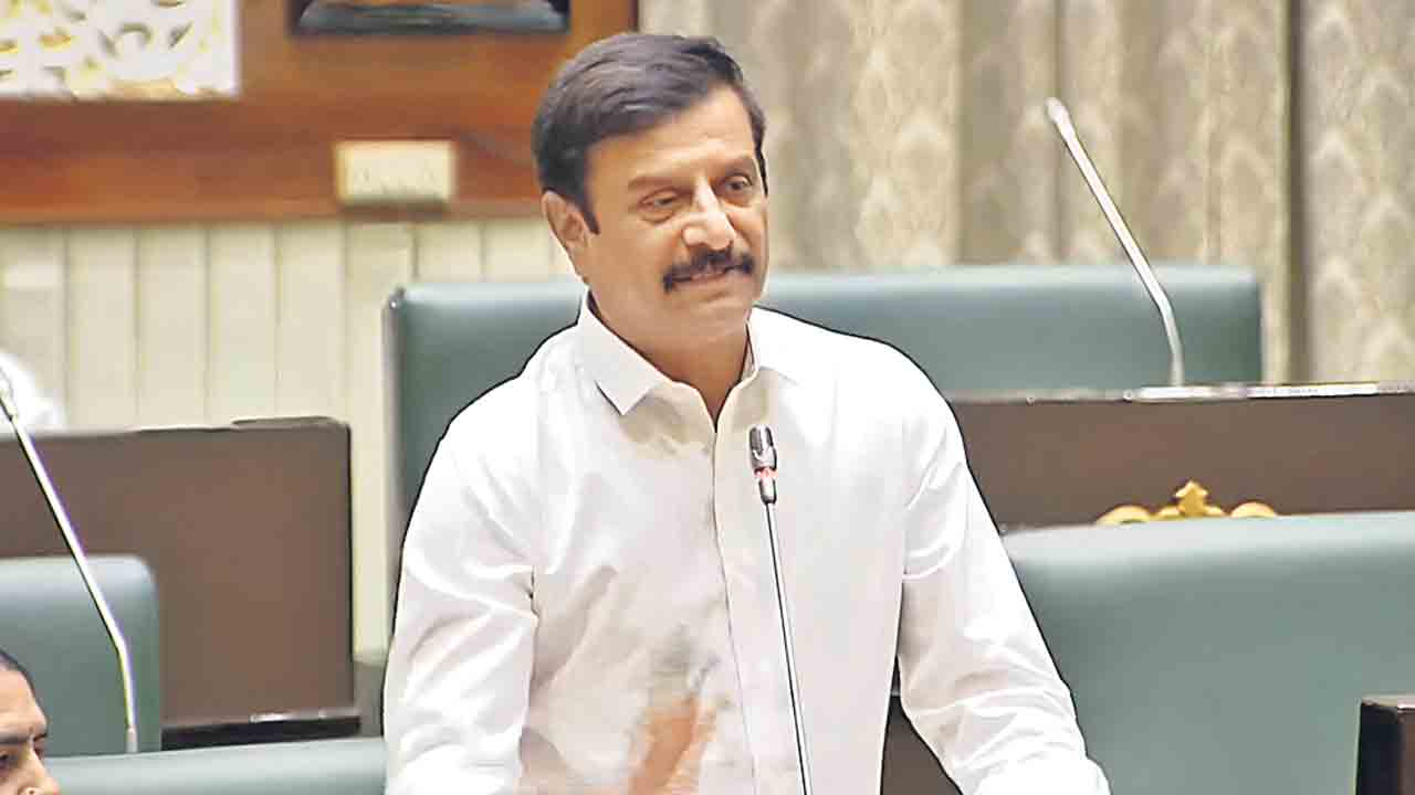 ప్రభుత్వ నిర్లక్ష్యంతో ఆత్మహత్యలు