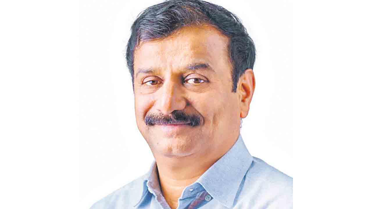 దుబ్బాక అభివృద్ధికి నిధులు కేటాయించాలి