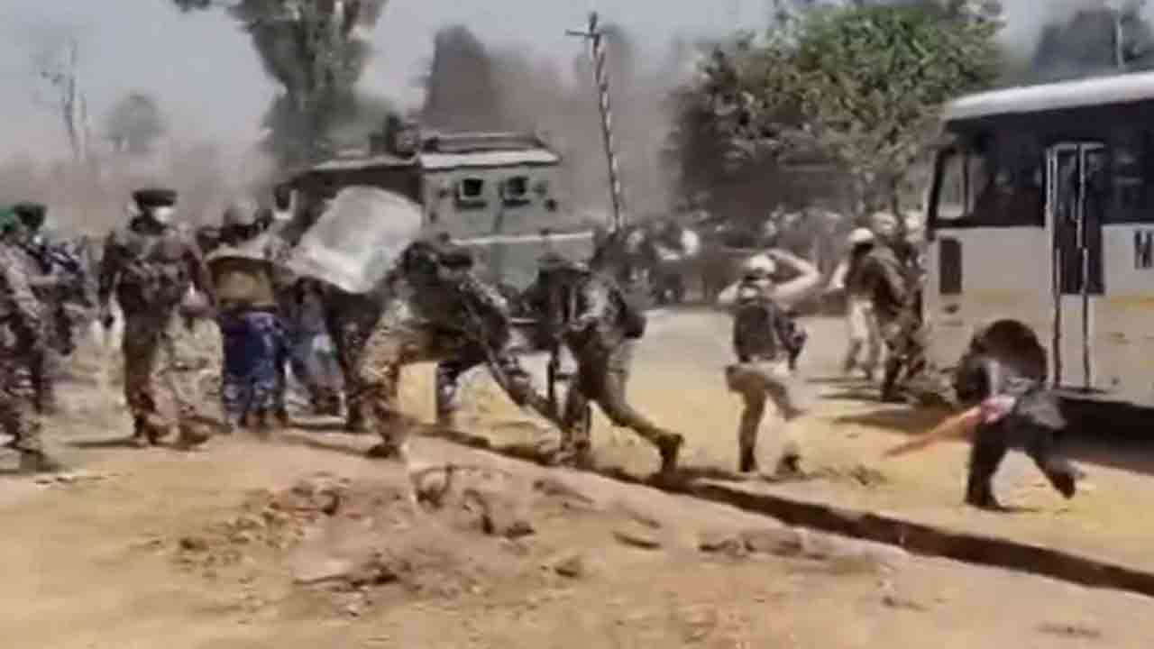 Manipur | ఫ్రీ మూమెంట్‌ తొలిరోజే మణిపూర్‌లో నిరసనలు.. భద్రతా దళాలతో కుకీల ఘర్షణ