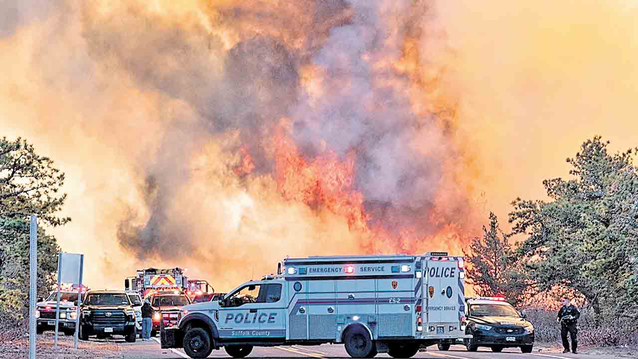 న్యూయార్క్‌లో భీకర కార్చిచ్చు