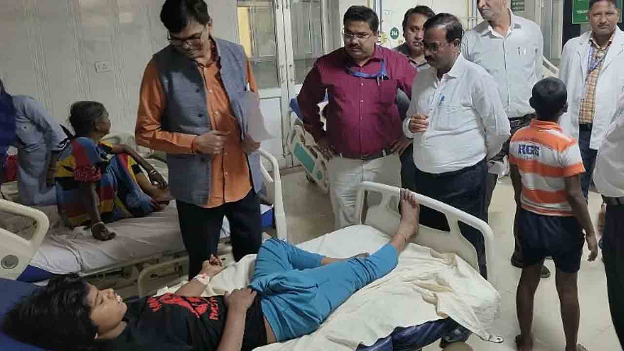 Children Die | అస్వస్థతకు గురైన పిల్లలు.. ఇద్దరు మృతి, 23 మంది ఆసుపత్రిపాలు