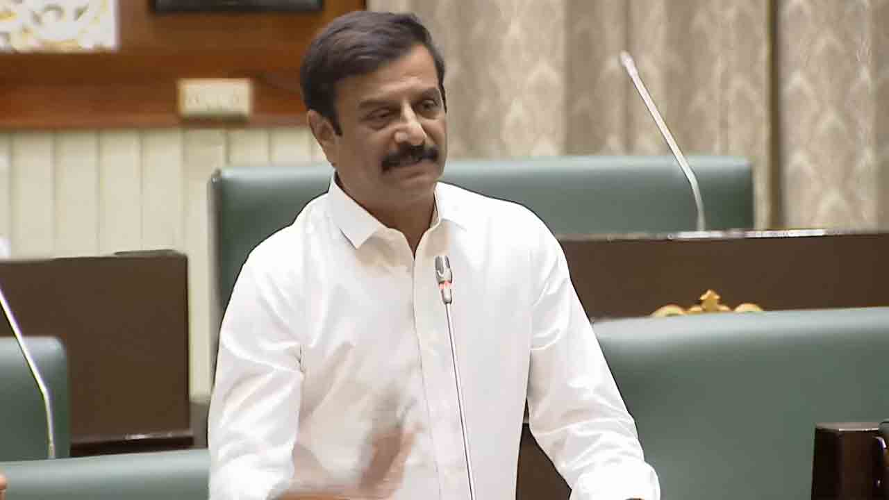 MLA Kotha Prabhakar Reddy | మద్యం మత్తులో ప్రమాదాల బారిన యువత.. బెల్టు దుకాణాలు నిర్మూలించాలి : శాసనసభలో ఎమ్మెల్యే కొత్త ప్రభాకర్‌రెడ్డి