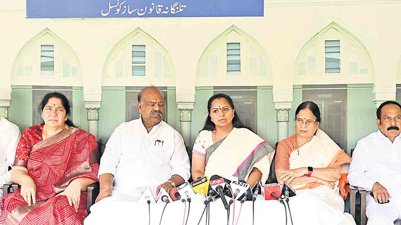 అప్పులపై అడ్డంగా దొరికిన కాంగ్రెస్‌