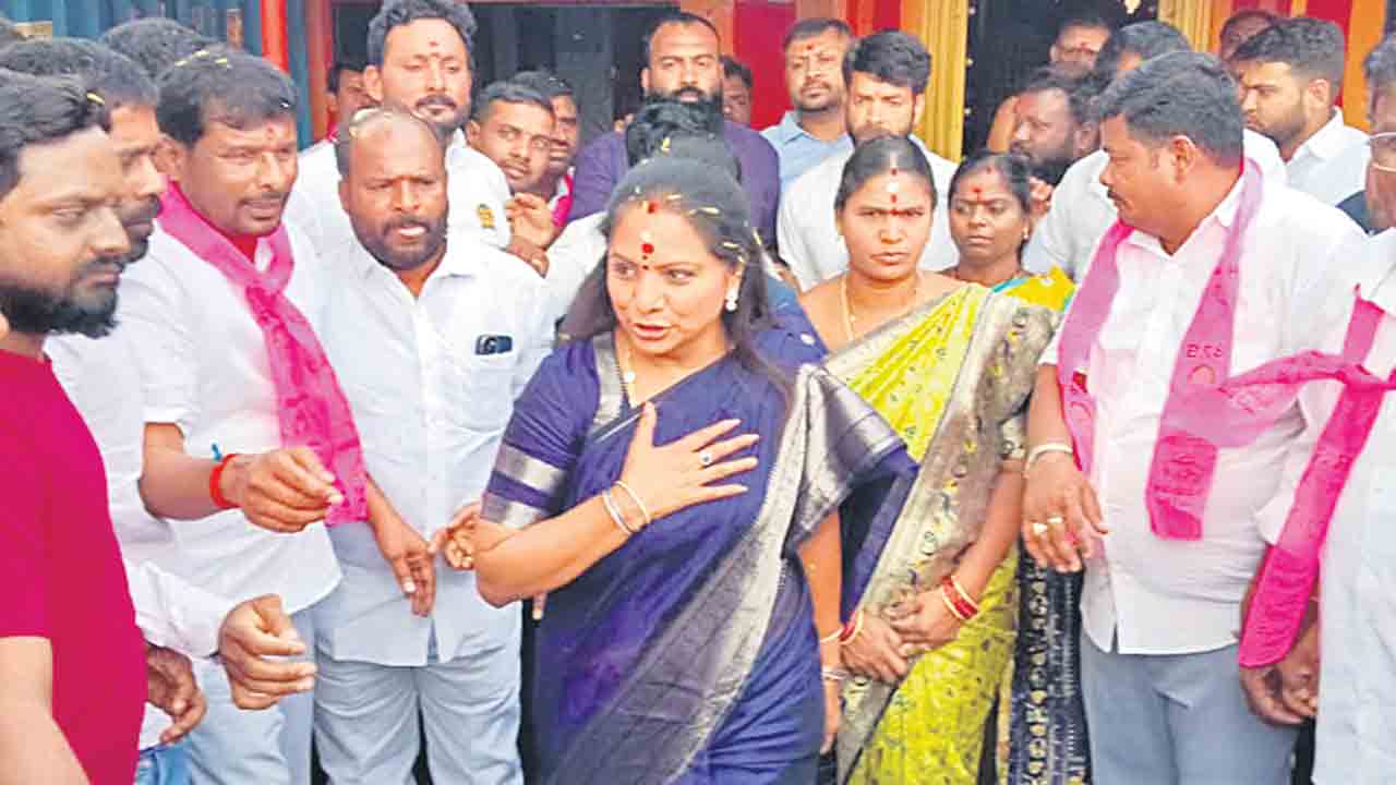 ఎమ్మెల్సీ కవితకు ఘనస్వాగతం