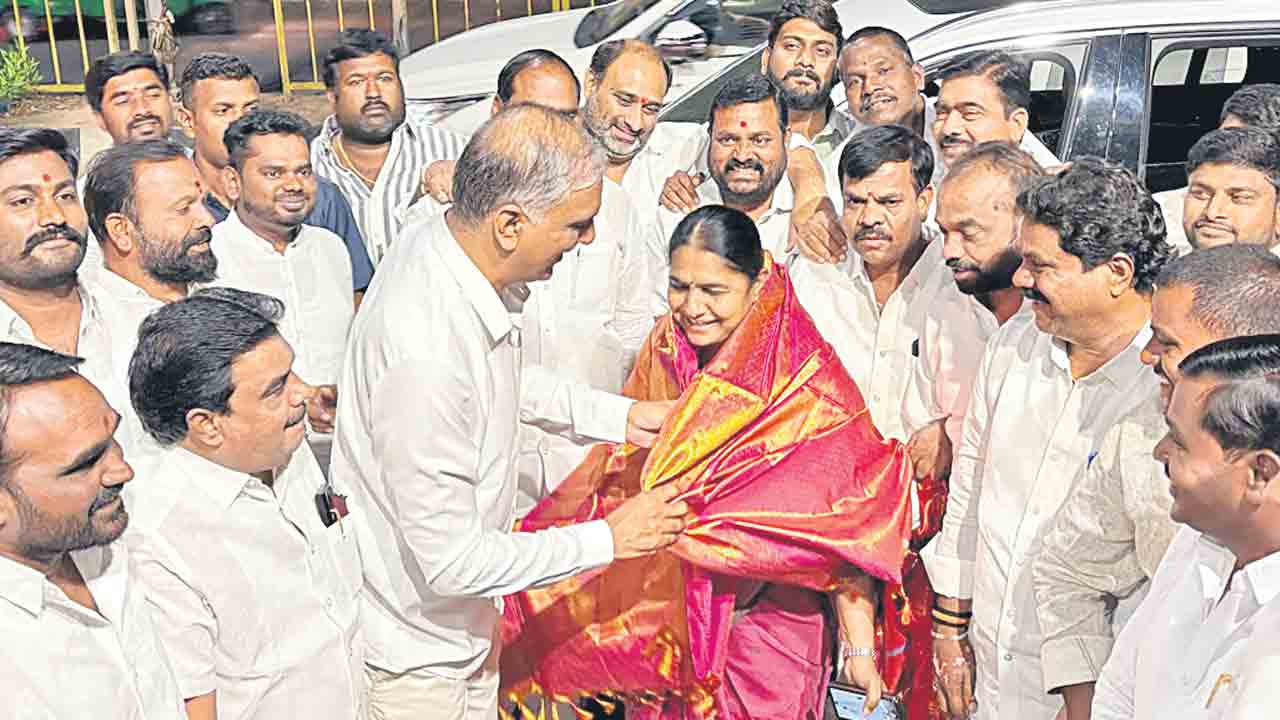 ఉమెన్స్‌ డే లో పాల్గొన్న ఎమ్మెల్యే