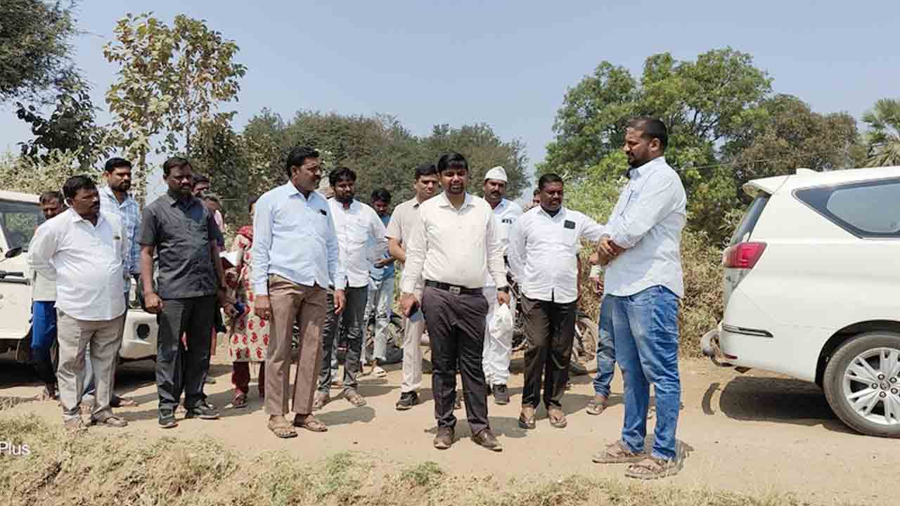 Collector Kumar Deepak | వరి బదులు ఇతర పంటలు సాగు చేయాలి : కలెక్టర్‌ కుమార్‌ దీపక్‌