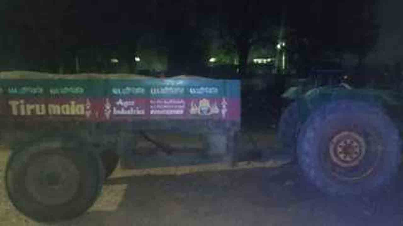 జోరుగా ఇసుక అక్రమ రవాణా.. చోద్యం చూస్తున్న రెవెన్యూ, పోలీస్ అధికారులు