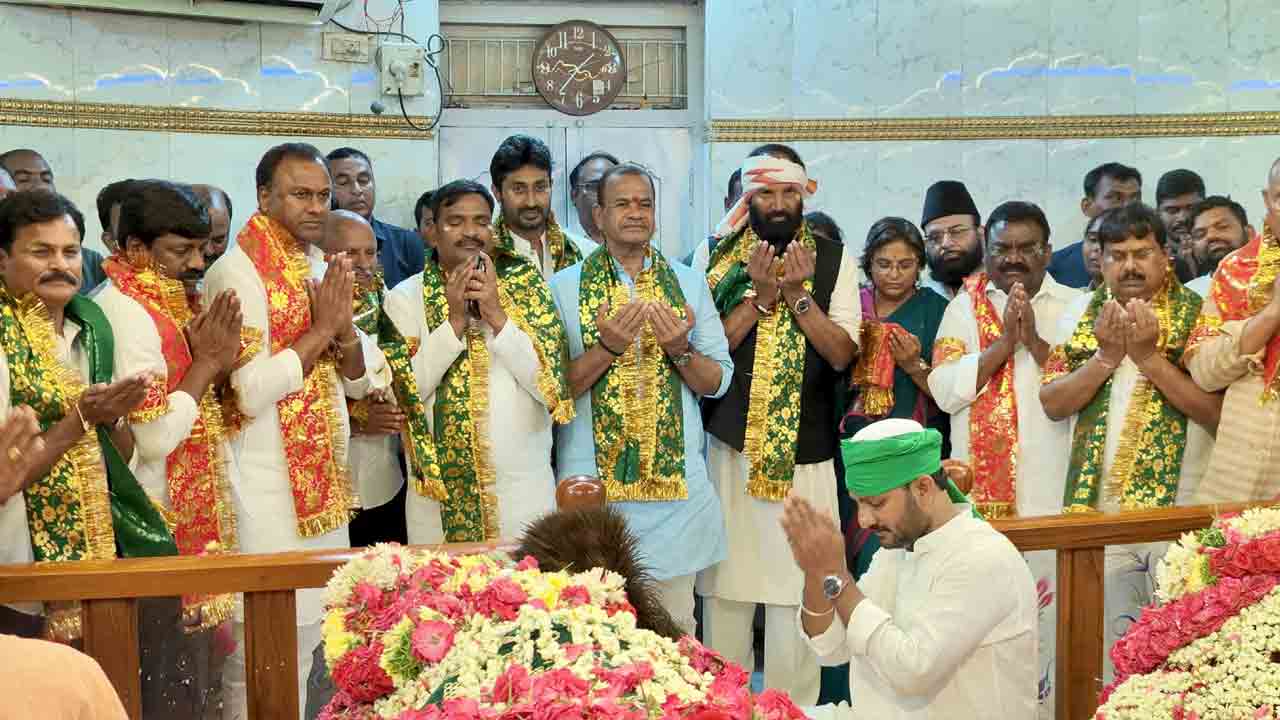 Jan Pahad Dargah | జాన్ పహాడ్‌ దర్గా సమగ్ర అభివృద్ధికి కృషి : మంత్రులు ఉత్తమ్‌కుమార్‌రెడ్డి, కోమటిరెడ్డి వెంకటరెడ్డి