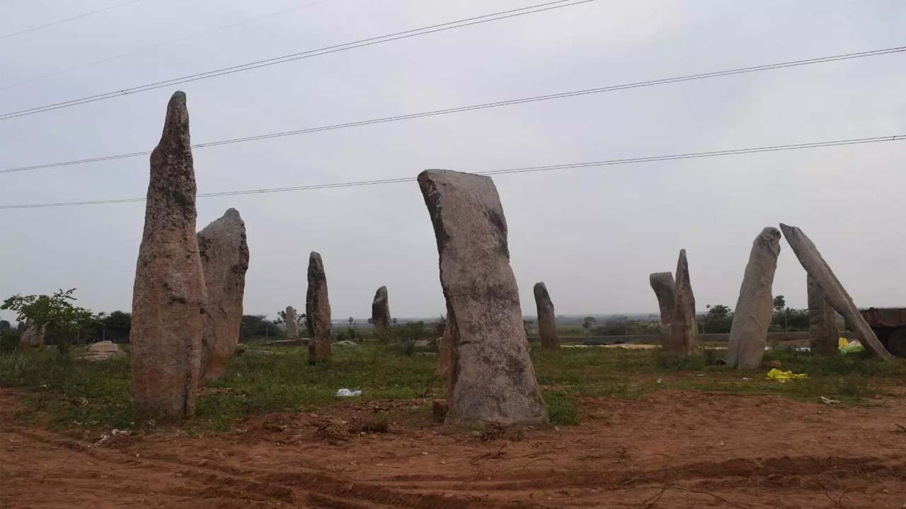 Mudumal Megalithic Menhirs | మన నారాయణపేట ముడమాల్‌ ‘నిలువురాళ్లకు’ యునెస్కో తాత్కాలిక జాబితాలో చోటు..