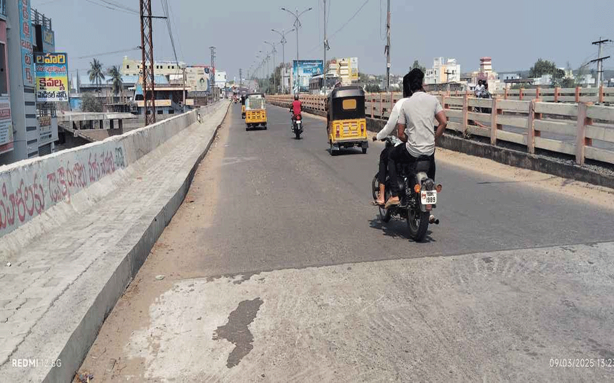 Murredu New Bridge : ప్ర‌మాదాల‌కు నిల‌యంగా ముర్రేడు కొత్త బ్రిడ్జి