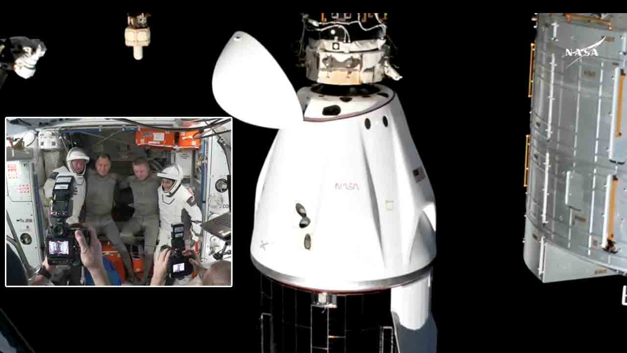 Sunita Williams | ఐఎస్‌ఎస్‌ను వీడిన సునీతా విలియమ్స్‌.. రేపు ఫ్లోరిడా తీరంలోని సముద్ర జలాల్లో ల్యాండింగ్‌