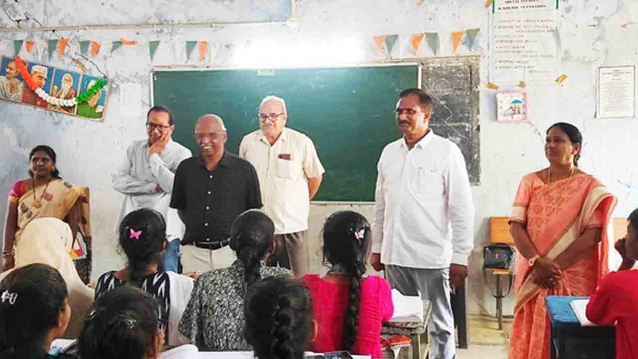 DEO Ashok | పదవ తరగతి పరీక్షలు పకడ్బందీగా నిర్వహించాలి : డీఈవో అశోక్‌