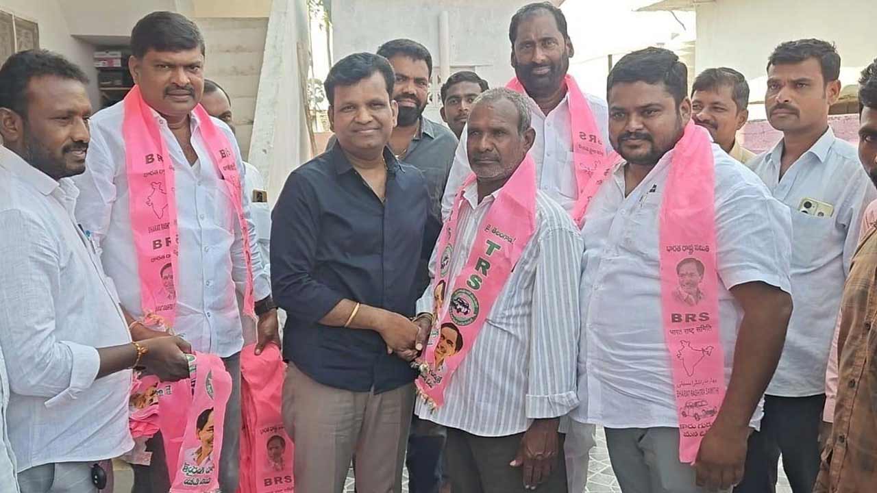 కాంగ్రెస్‌ నుంచి బీఆర్‌ఎస్‌లో చేరికలు