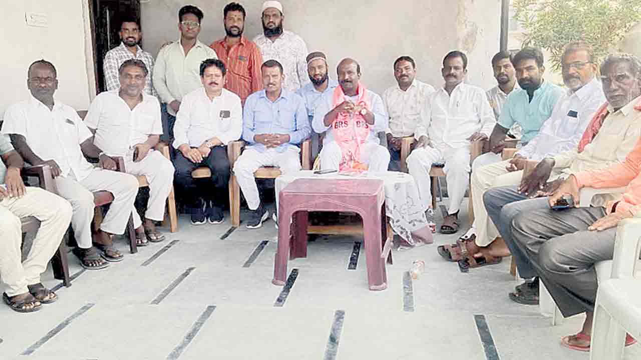 హామీల అమలుకు కుంటిసాకులు