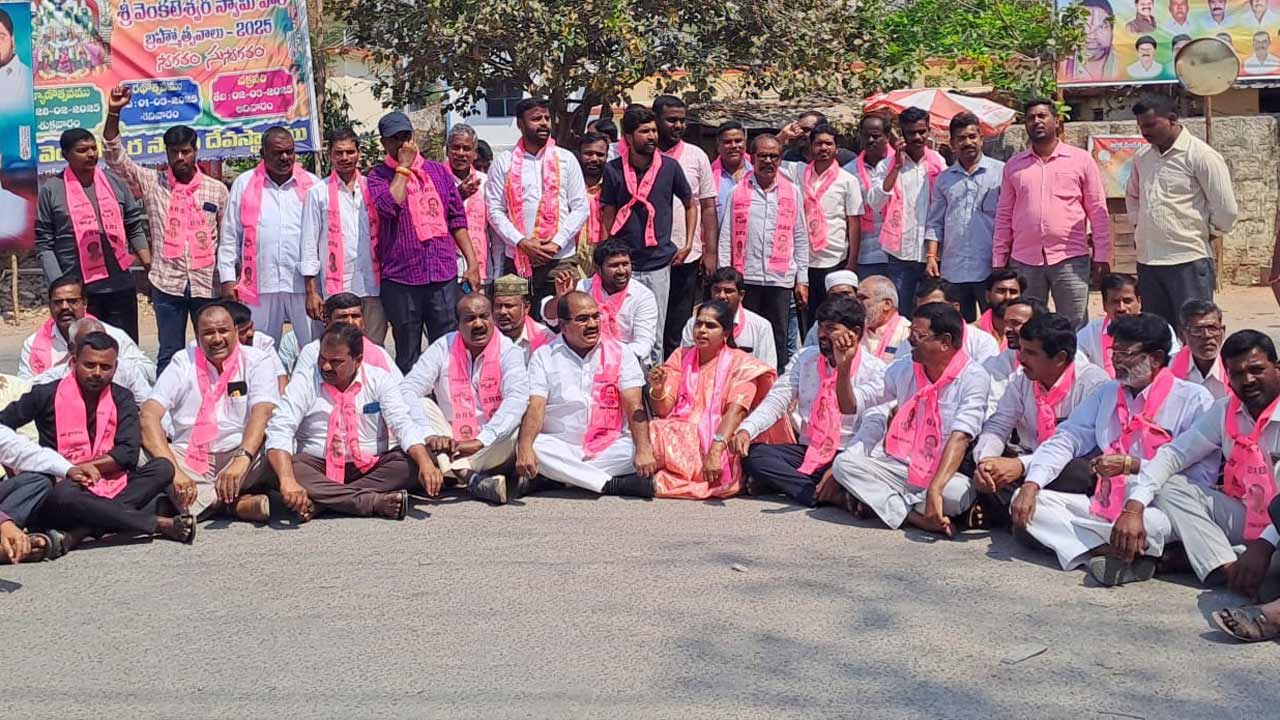 జగదీశ్‌రెడ్డి సస్పెన్షన్‌పై ఊరూవాడ రణం