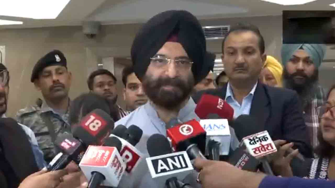 Delhi government | కాలం చెల్లిన వాహనాలకు బంకుల్లో నో పెట్రోల్‌.. ఢిల్లీ సర్కారు కీలక నిర్ణయం