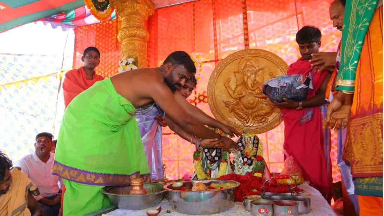 Omkareshwar Temple | కన్నుల పండువగా ఓంకారేశ్వర ఆలయ తృతీయ వార్షికోత్సవం