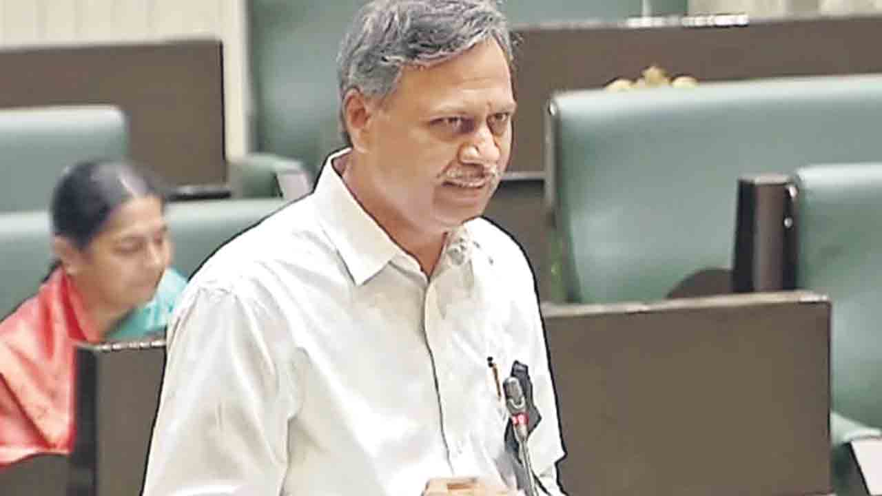 రిజర్వాయర్లు నింపి పంటలు కాపాడాలి