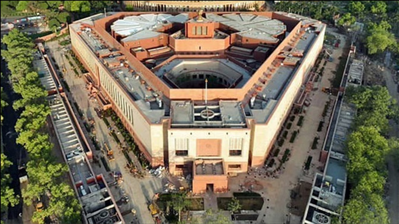 MPs Salary Hike | భారీగా పెరిగిన ఎంపీల జీతాలు.. గెజిట్‌ జారీ చేసిన కేంద్రం..