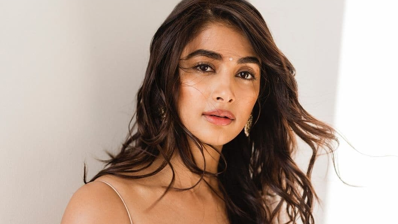 Pooja Hegde | ఫిల్మ్‌ ఇండస్ట్రీలో లింగ వివక్షపై సంచలన వ్యాఖ్యలు చేసిన హీరోయిన్‌ పూజాహెగ్డే..!