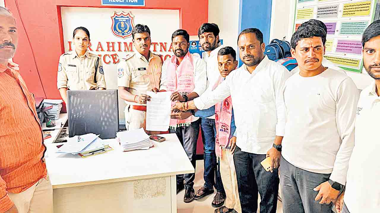 టాసర్‌ పట్టు పరిశ్రమకు ప్రోత్సాహం అందిస్తాం