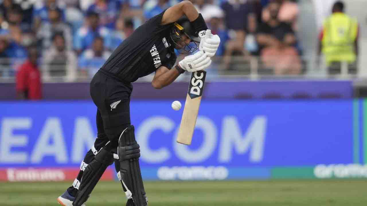 ICC Champions Trophy | రెండు వికెట్లు కోల్పోయిన న్యూజిలాండ్‌ ..!