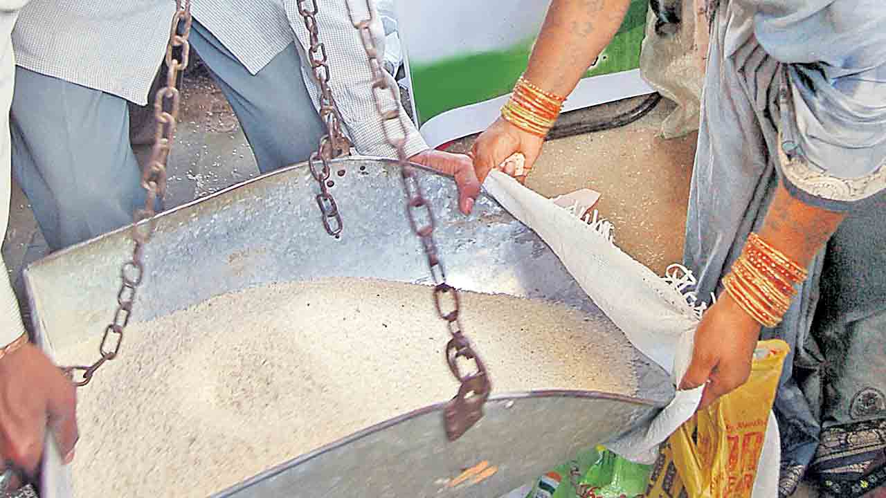 పేదల బియ్యం పక్కదారి!