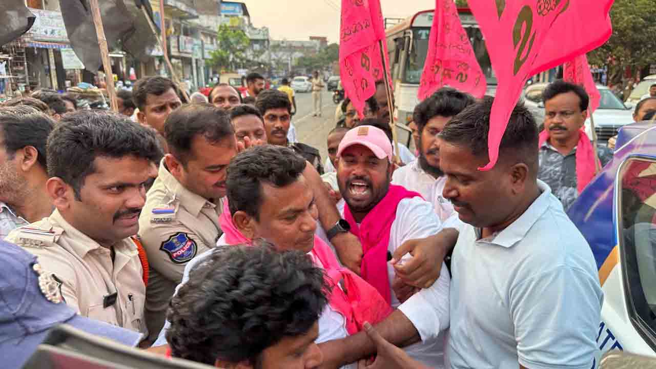 సర్కారుకు ధైర్యం లేకనే సస్పెన్షన్‌