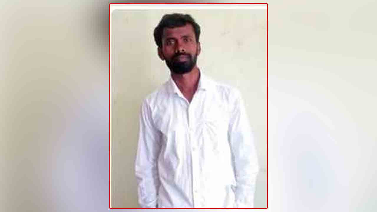 Road Accident | ఆలయానికి వెళ్లి తిరిగి వస్తుండగా రోడ్డు ప్రమాదం.. యువకుడు మృతి