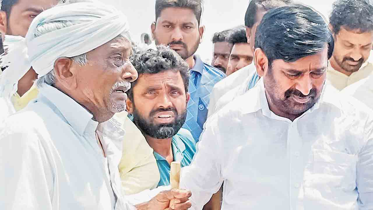 Rythu Bharosa | రైతు భరోసాలో కోత.. పెట్టుబడి సాయం పడకుండా 3 లక్షల ఎకరాలు బ్లాక్‌!