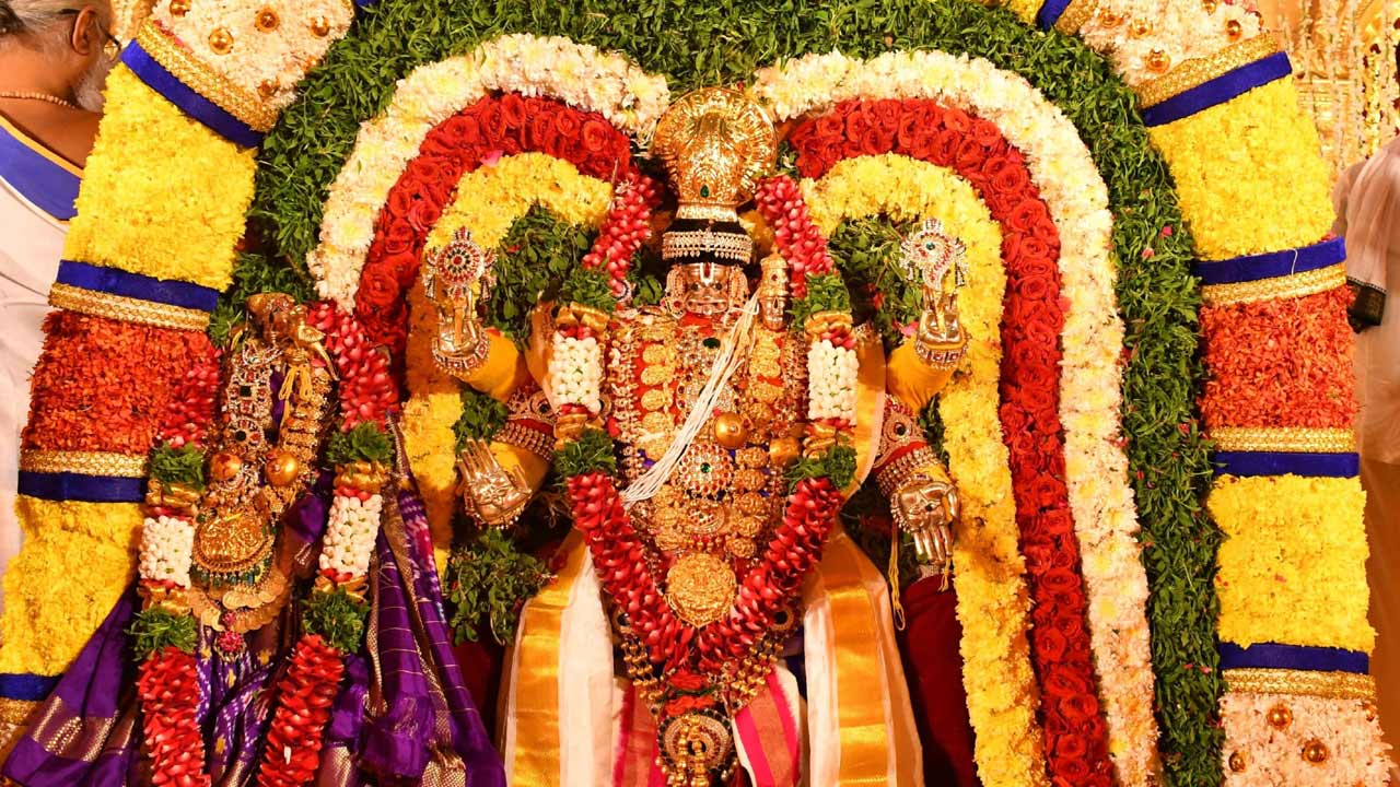 వైభవంగా యాదగిరీశుడి కల్యాణోత్సవం