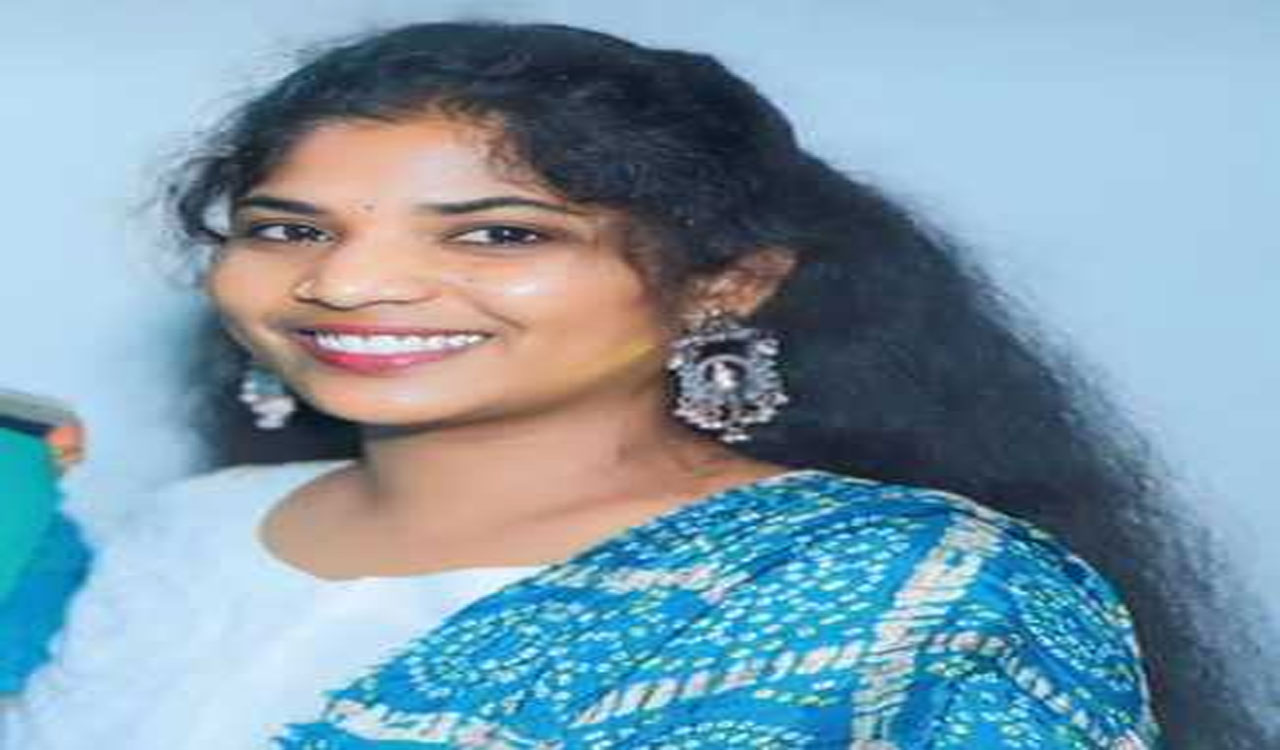 Hanging | ఉరేసుకుని యువతి ఆత్మహత్య