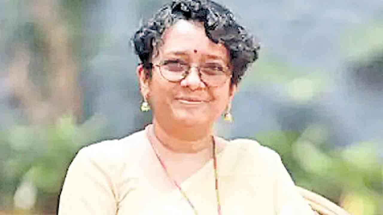 నాకు మళ్లీ జన్మనిస్తే తెల్లగా పుడతానా అమ్మా!