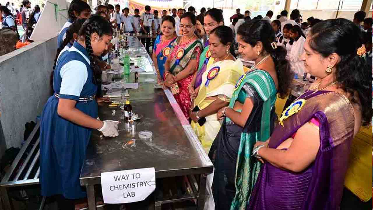Science Fair1