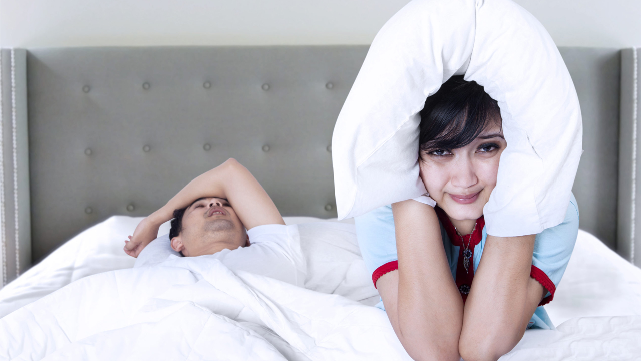 Snoring | నిద్ర‌లో గుర‌క పెడుతున్నారా..? ఈ చిట్కాల‌తో చెక్ పెట్టేయండి..!