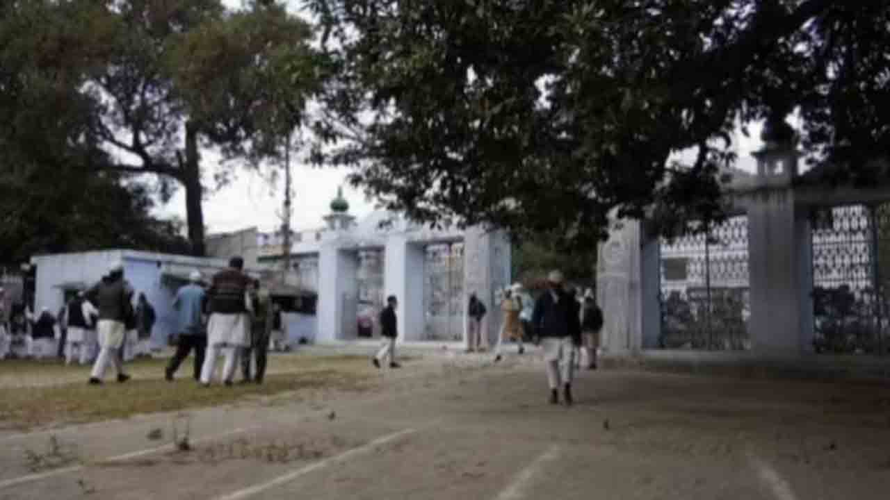 Son dies while escorting father’s body | తండ్రి మృతదేహాన్ని తరలిస్తూ.. బాధను   తట్టుకోలేక కుమారుడు మృతి