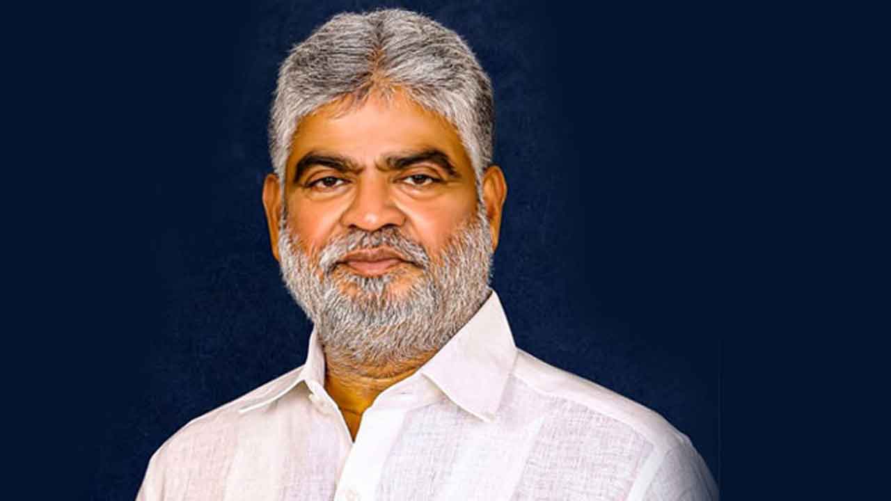 ‘ఉద్యోగులు సమస్యల పరిష్కారానికి కృషిచేస్తా’