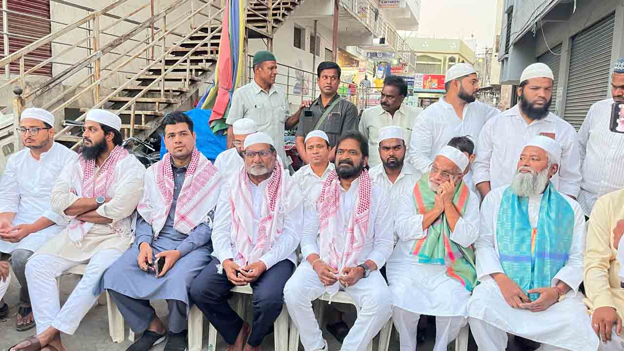 మత సామరస్యానికి ప్రతీక ఇఫ్తార్ విందు