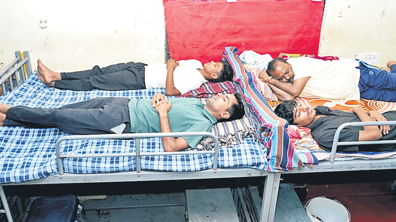 భయం వీడి.. పట్టుదలతో చదవాలి
