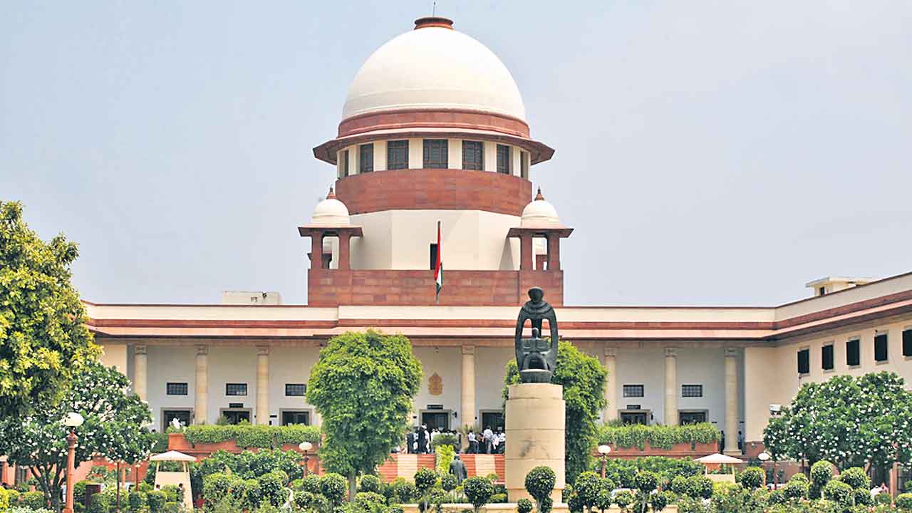 Supreme Court | భద్రతా దళాల ఆత్మస్థైర్యాన్ని దెబ్బతీస్తారా?.. పహల్గాం ఘటనపై విచారణకు సుప్రీం నో