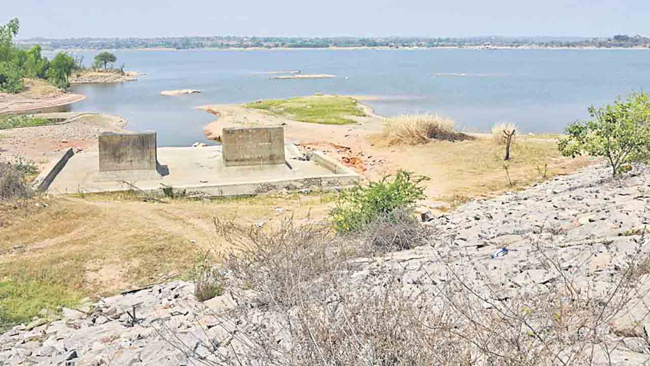 డెడ్ స్టోరేజీలో తపాస్పల్లి