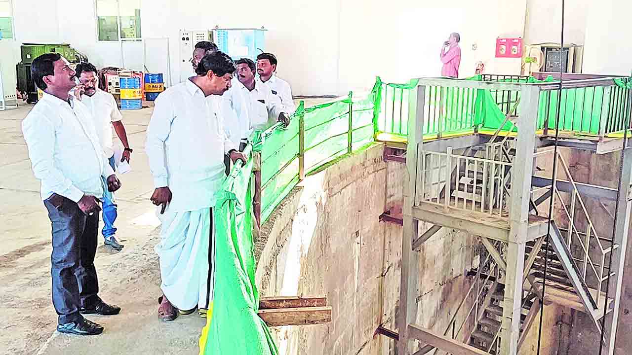 48 గంటల్లో రైతులకు నీళ్లు ఇవ్వాలి